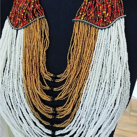 Hand beaded statement necklace. - Picture 5 of 6